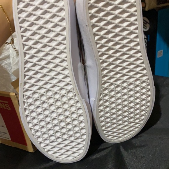 Vans - Picture 2 of 3